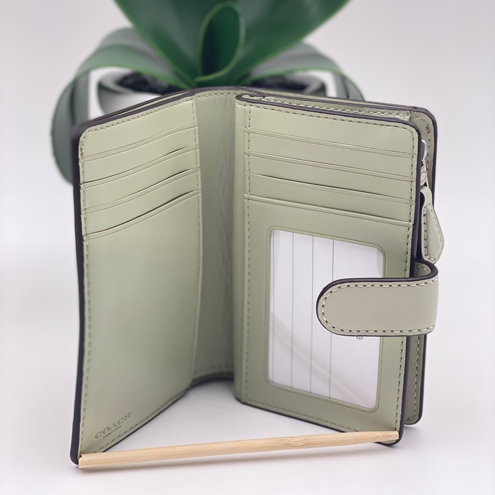 Coach Corner ZIP Wallet - Picture 8 of 13